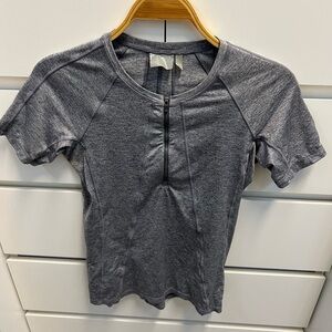 Athleta Pacifica Illumine short sleeve top - S